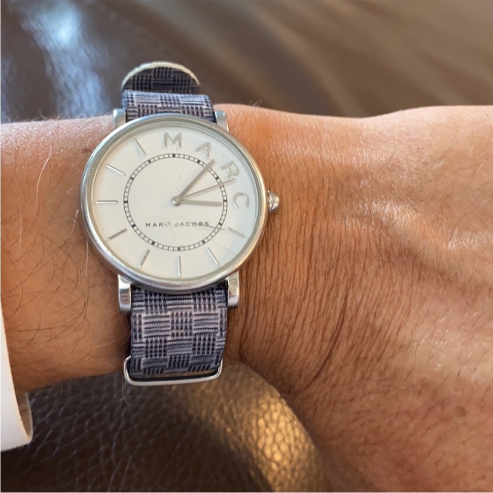 Stylish Interchangeable Watch Straps - Picture 8 of 8